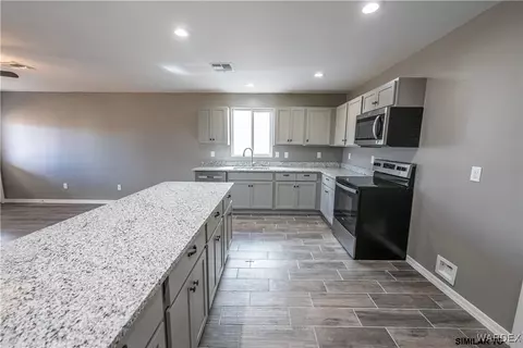 2135 E Packard Ave, Kingman, AZ 86409 photo 12