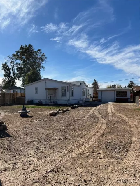 10077 S Oak Tree Dr, Mohave Valley, AZ 86440