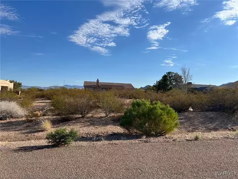 6977 E Mission Cir, Kingman, AZ 86401