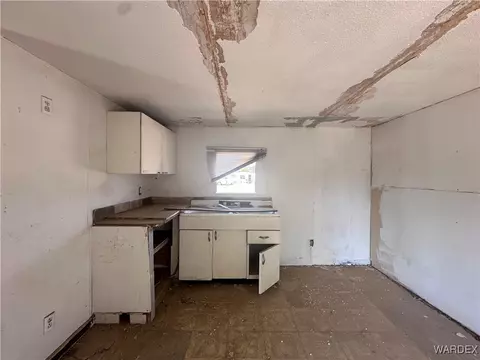 3596 E Dove Ln, Kingman, AZ 86409 photo 9