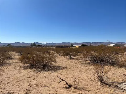 3685 N Mormon Flat Rd, Golden Valley, AZ 86413