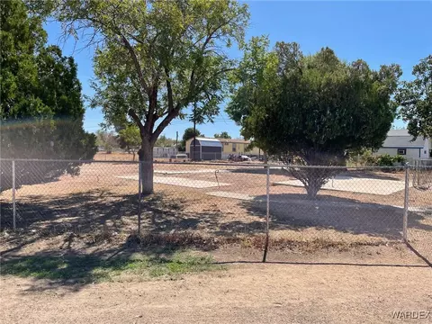 3556 E Oriole Ln, Kingman, AZ 86409 photo 9