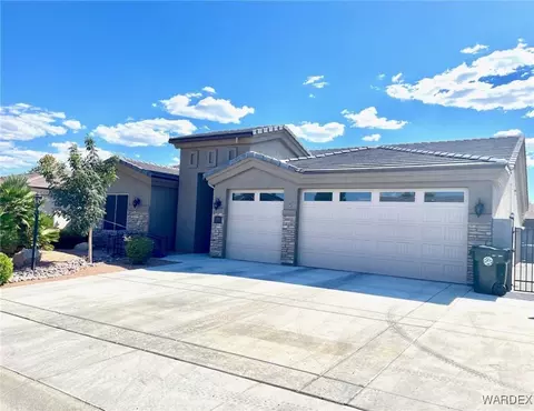 2000 Robert Mitchum Dr, Kingman, AZ 86409