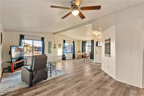 870 Terrace Dr, Bullhead City, AZ 86442