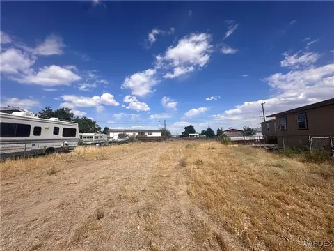 3301 E Hearne Ave, Kingman, AZ 86409