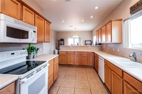 7241 E Stoneaxe Dr, Kingman, AZ 86401 photo 10