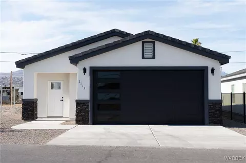 2113 Bermuda Dr, Bullhead City, AZ 86442