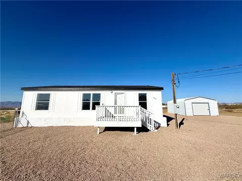 3577 N Avra Rd, Golden Valley, AZ 86413