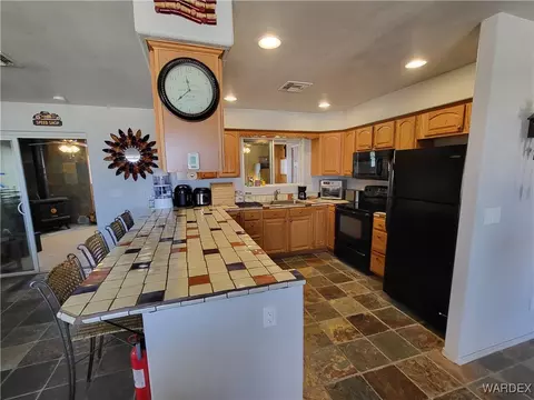 406 W Echo Dr, Meadview, AZ 86444 photo 9