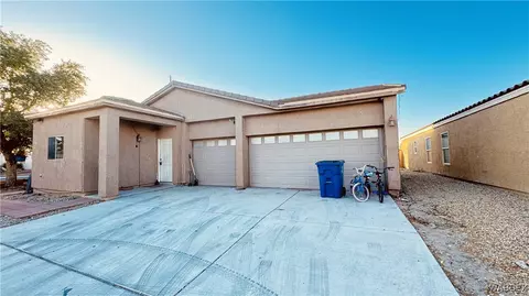 1146 Pear Tree Ln, Bullhead City, AZ 86442