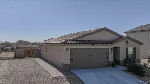 5586 S Havasu Creek Rd, Fort Mohave, AZ 86426