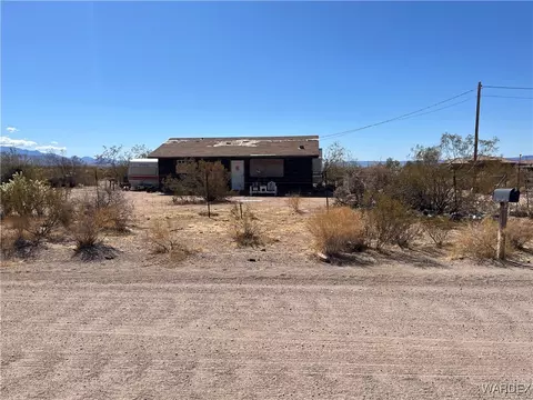 4080 W Abrigo Dr, Golden Valley, AZ 86413