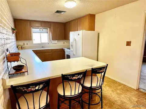 590 E Beverly Ave, Kingman, AZ 86409 photo 10