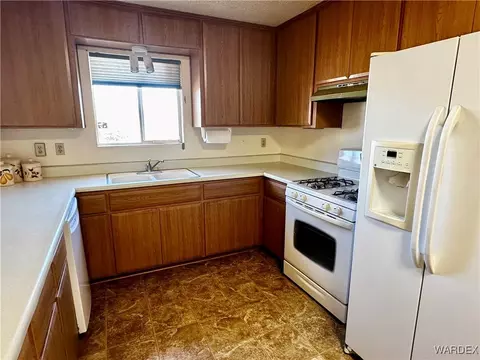 590 E Beverly Ave, Kingman, AZ 86409 photo 11