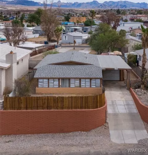 1394 Lincoln Ln, Bullhead City, AZ 86442