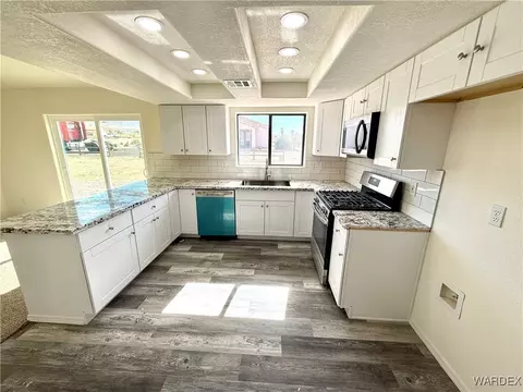 7698 E Silver Concho Ct, Kingman, AZ 86401 photo 12