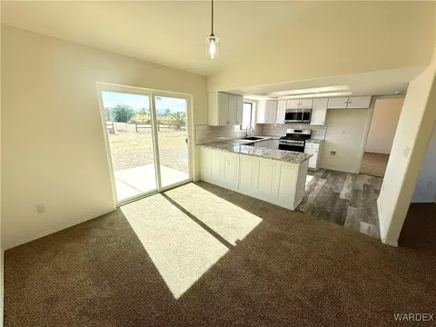 7698 E Silver Concho Ct, Kingman, AZ 86401 photo 8