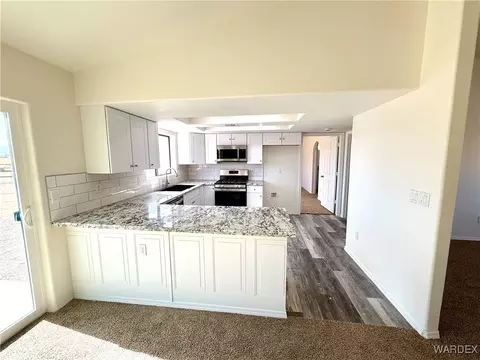 7698 E Silver Concho Ct, Kingman, AZ 86401 photo 10