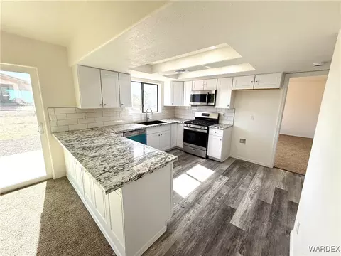 7698 E Silver Concho Ct, Kingman, AZ 86401 photo 11