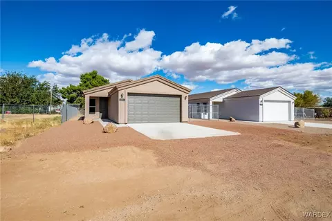 1635 E Devlin Ave, Kingman, AZ 86409 photo 2