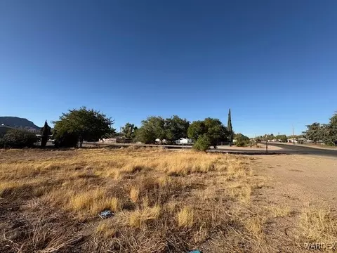 2790 E Thompson Ave, Kingman, AZ 86409