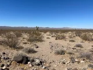 19056 N 19084 N Cowboy Rd, White Hills, AZ 86445