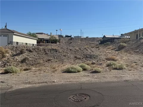 3908 King St, Bullhead City, AZ 86442