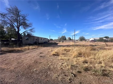 3594 E Dove Ln, Kingman, AZ 86409