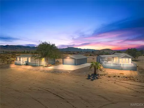 4580 W Crystal Dr, Golden Valley, AZ 86413