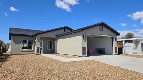 827 Terrace Dr, Bullhead City, AZ 86442