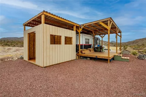 8418 W Inyo Dr, White Hills, AZ 86445
