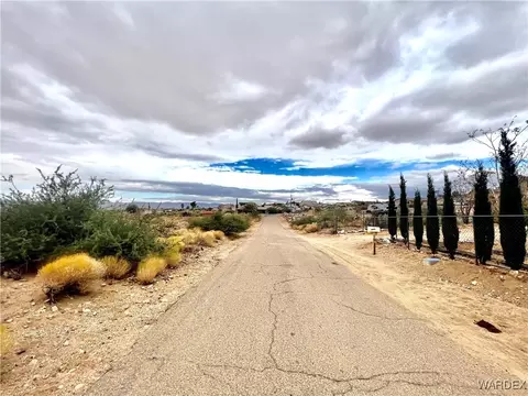 lot7 W 330-29-128 W High Rd, Golden Valley, AZ 86413