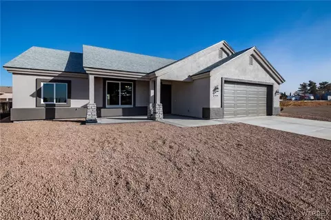 9606 N Stetson Dr, Kingman, AZ 86401