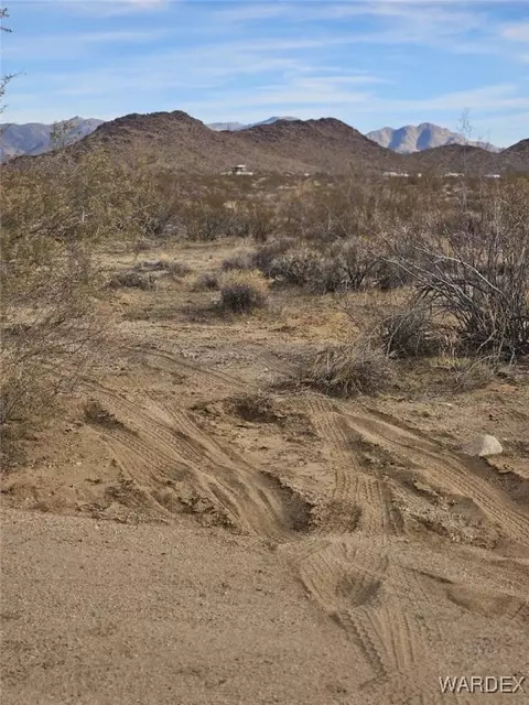 lot12 S Roll Rd, Yucca, AZ 86438