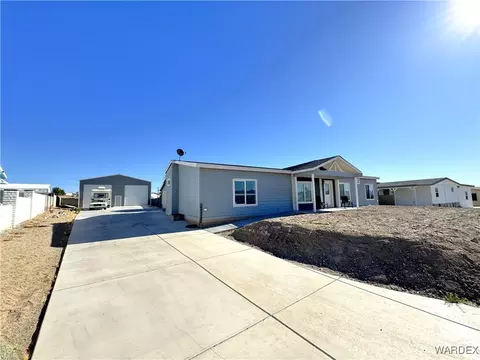 2423 E Hound Dr, Fort Mohave, AZ 86426