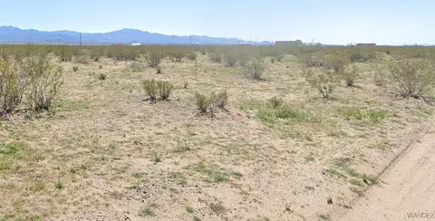 1886 S Mormon Flat Rd, Golden Valley, AZ 86413