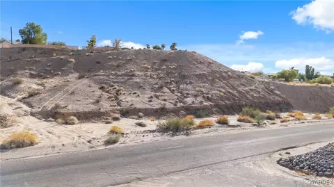 4672 Beach Dr, Topock, AZ 86436