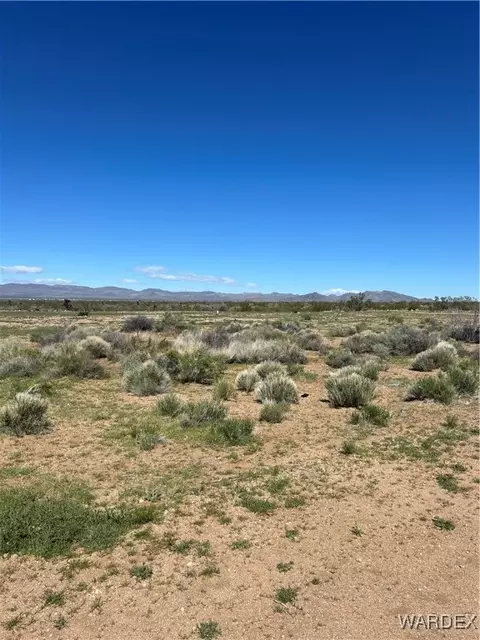 000 Arivaca Rd, Golden Valley, AZ 86413