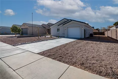 3725 N Lomita St, Kingman, AZ 86409