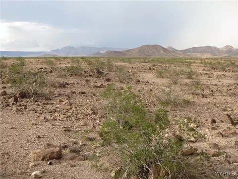 2 0 Polaris Rd, Topock, AZ 86436