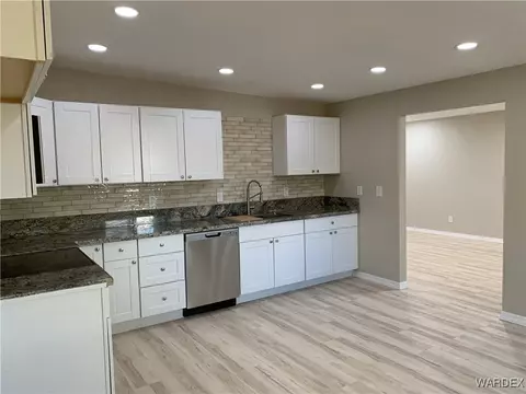 2765 E Mcvicar Ave, Kingman, AZ 86409 photo 11