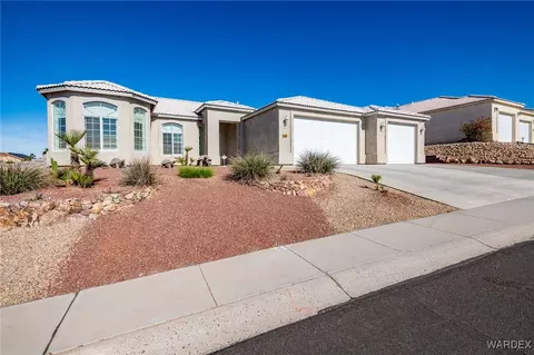2863 La Paloma Dr, Bullhead City, AZ 86429