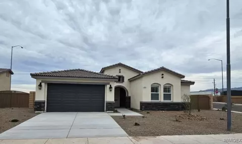 466 Mcalister Dr, Bullhead City, AZ 86442