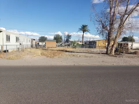 1796 Coral Reef Dr, Bullhead City, AZ 86442