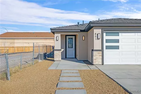 851 Sea Spray Dr, Bullhead City, AZ 86442