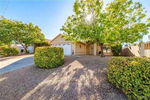 2712 Harrod Ave, Kingman, AZ 86401
