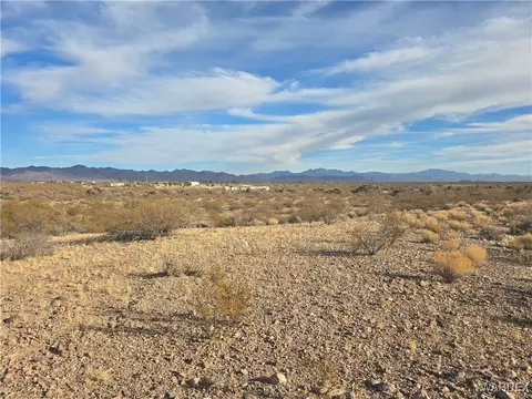 00 N Estrella Rd, Golden Valley, AZ 86413