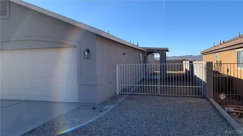 3429 N Apache St, Kingman, AZ 86401 photo 2