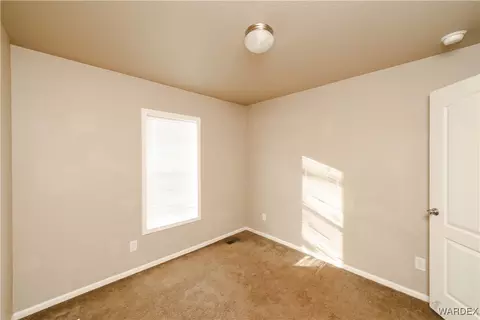 3147 E Ames Ave, Kingman, AZ 86409 photo 3