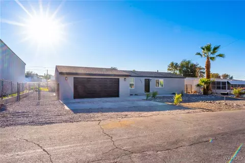 1852 Sea Breeze Ln, Bullhead City, AZ 86442